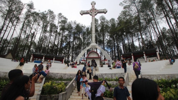 salib kasih tarutung 20171227 211423