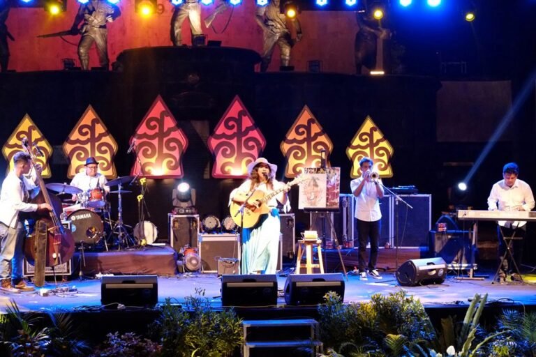 Joglitfest Gabriella Fernandez di Pembukaan Festival Sastra Yogyakarta JOGLITFEST 2019 768x512