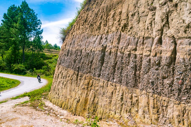 Geosite Hutatinggi – Sidihoni2 768x512