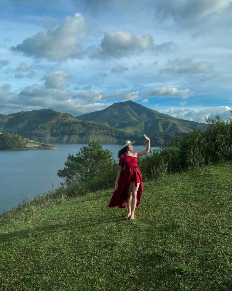 wisata bukit cinta samosir2 2 768x960