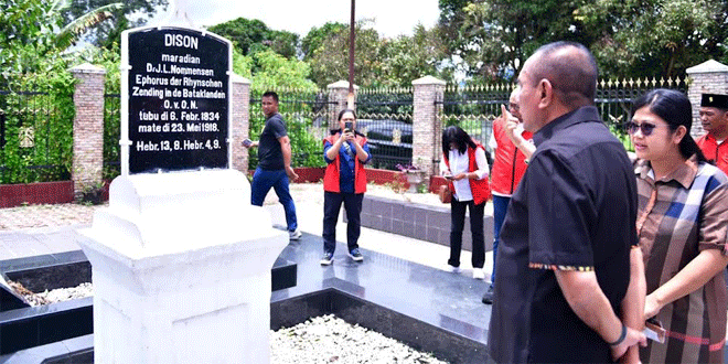 edy rahmayadi kunjungi makam nommensen misionaris kristen di tanah batak