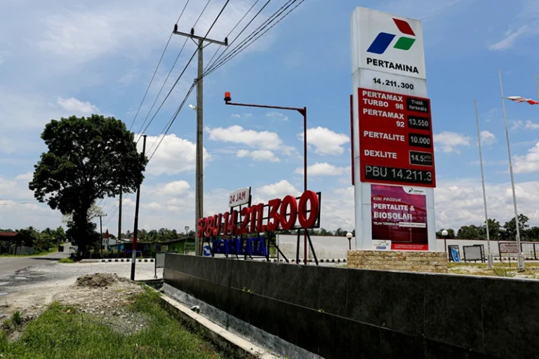 arf 1043 copy 768x512