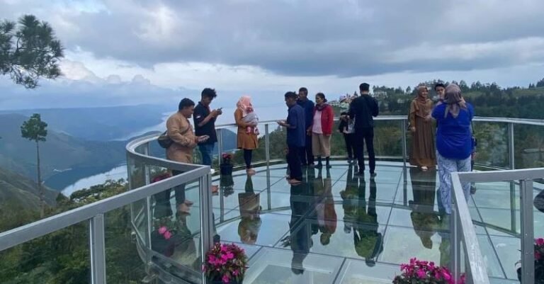 di maulana cafe letih terobati tahun baruan diserbu ribuan pengunjung 768x401